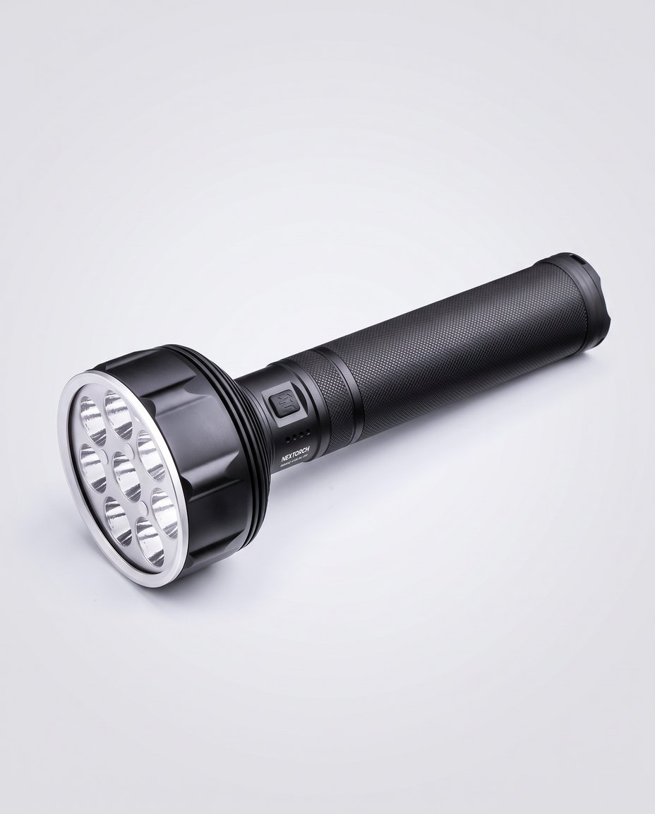Nextorch Saint Torch 31 sökarlampa